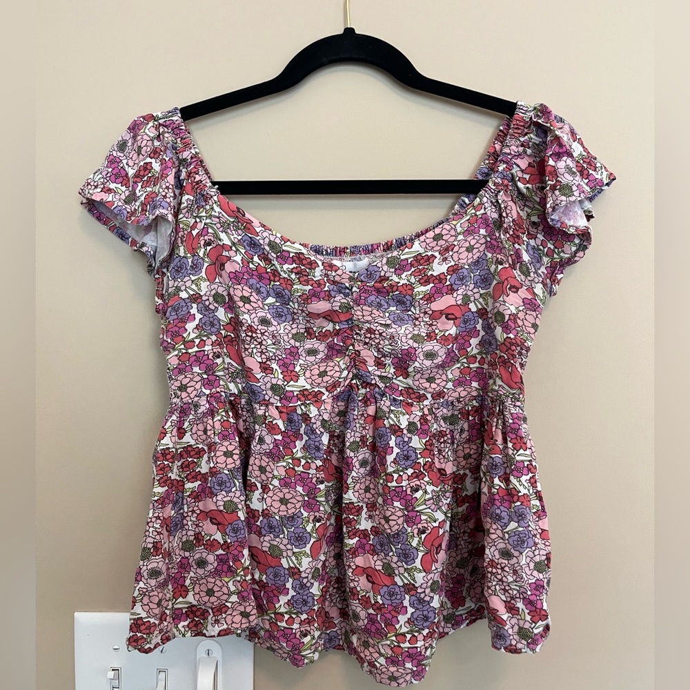 Floral Top with Pink and Purple Hues